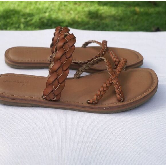 Universal Thread Brown Braided Faux Leather Sandals - Picture 3 of 8